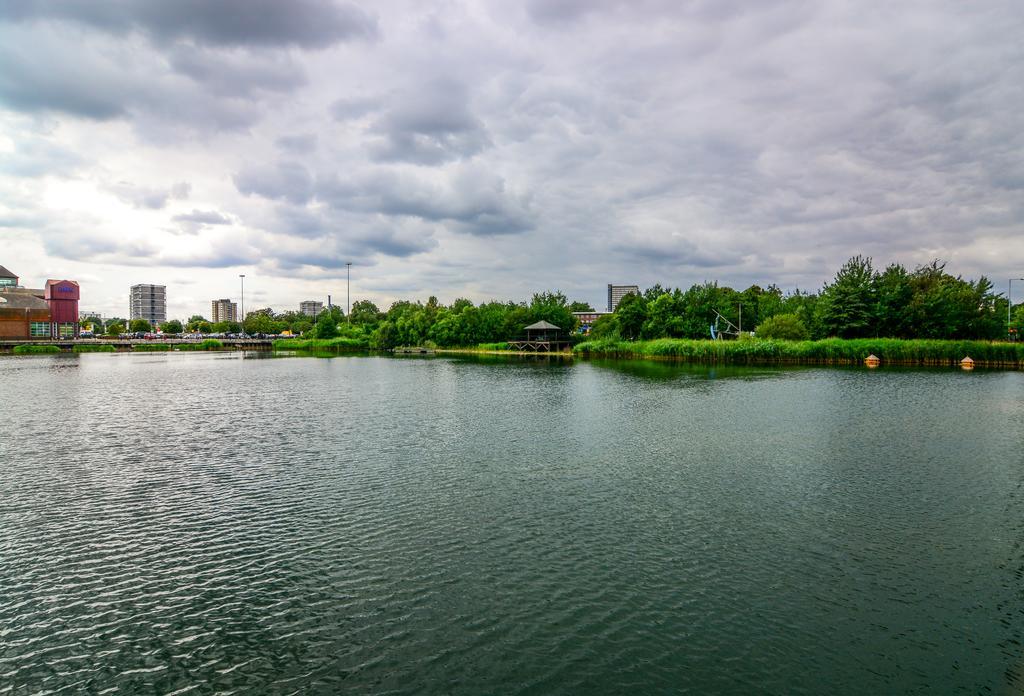 Pelican Wharf Apartments Лондон Экстерьер фото